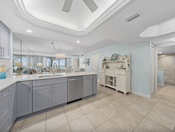 Sanibel Vacation Condo Sleeps Six Guests.